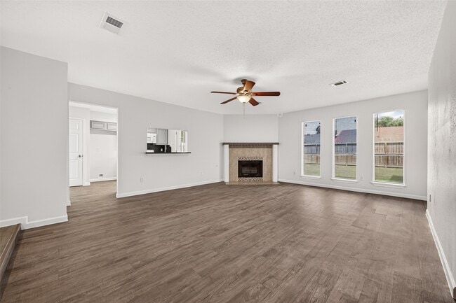 7407 Cortes Dr