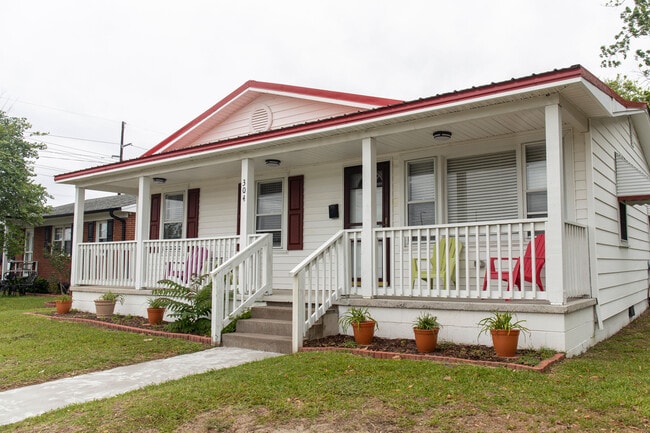 304 N 11th St in Morehead City, NC - Foto de edificio - Building Photo