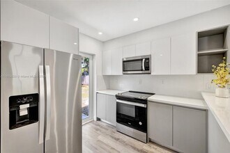 843 SW 20th St in Fort Lauderdale, FL - Building Photo - Building Photo