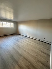 67 Caledonia Rd in Dartmouth, NS - Building Photo - Building Photo