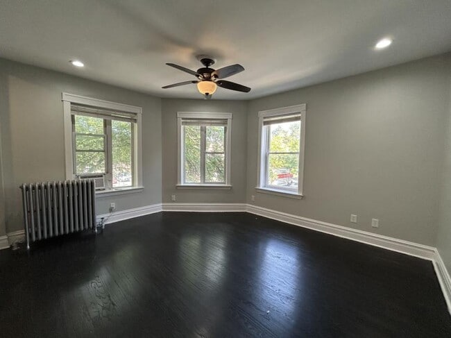 property at 4301 W Wrightwood Ave