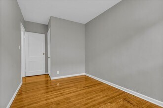 2500 Hurlbut St in Detroit, MI - Building Photo - Building Photo