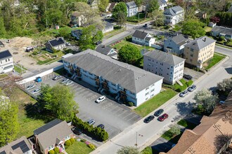 20 Warner Ave in Worcester, MA - Building Photo - Building Photo