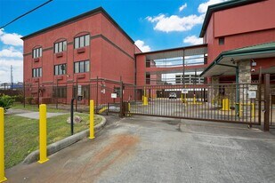 1025 Swanson St in Houston, TX - Building Photo