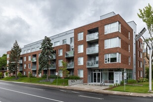 1620 De La Côte-Vertu Boul in St. Laurent, QC - Building Photo