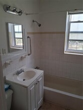 1043 NE 114th St in Biscayne Park, FL - Building Photo - Building Photo