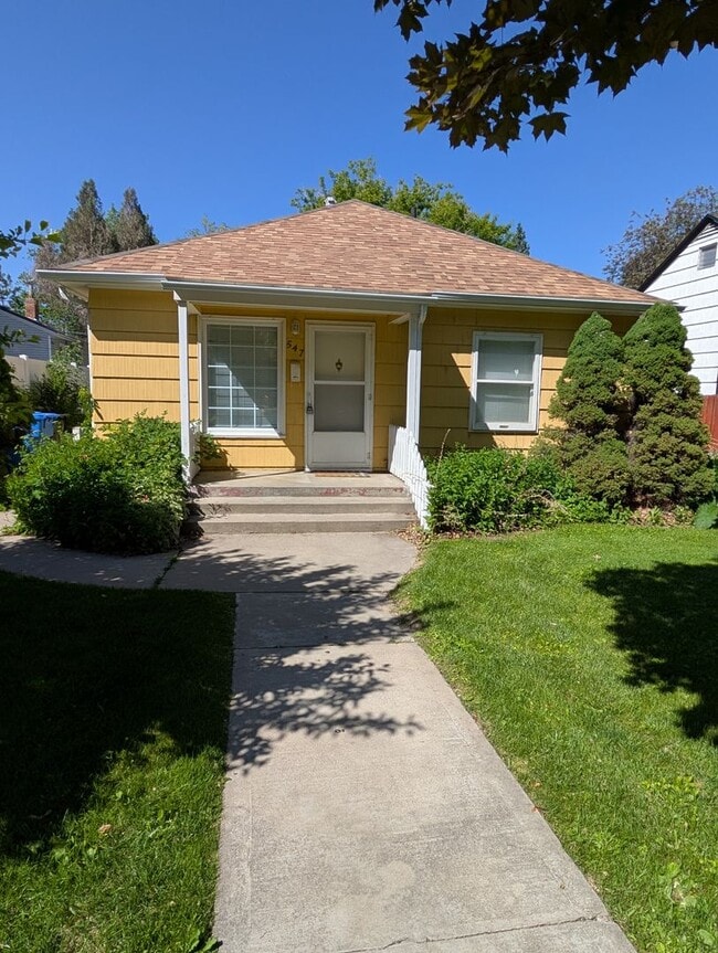 property at 547 S 11th Ave