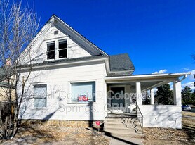 330 E Cache La Poudre St in Colorado Springs, CO - Building Photo