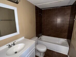 6905 Blackberry Dr in Arlington, TX - Building Photo - Building Photo