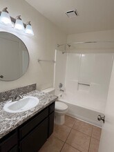 Villa Sienna Apartment Homes in Bakersfield, CA - Foto de edificio - Building Photo