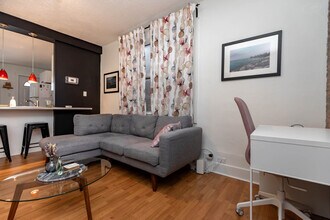 32 Barrington Av in Toronto, ON - Building Photo - Building Photo