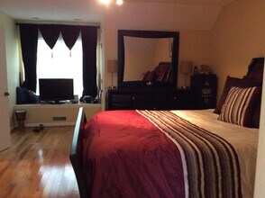 2410 Castlereagh Rd in Charleston, SC - Building Photo - Building Photo