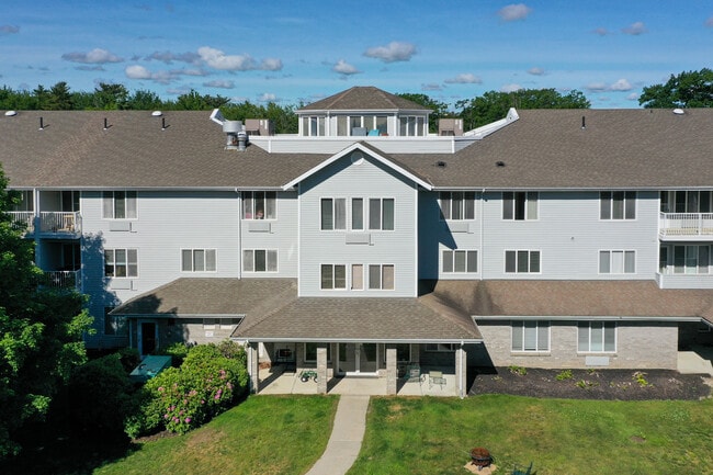 Holiday Woods at Canco in Portland, ME - Building Photo - Primary Photo