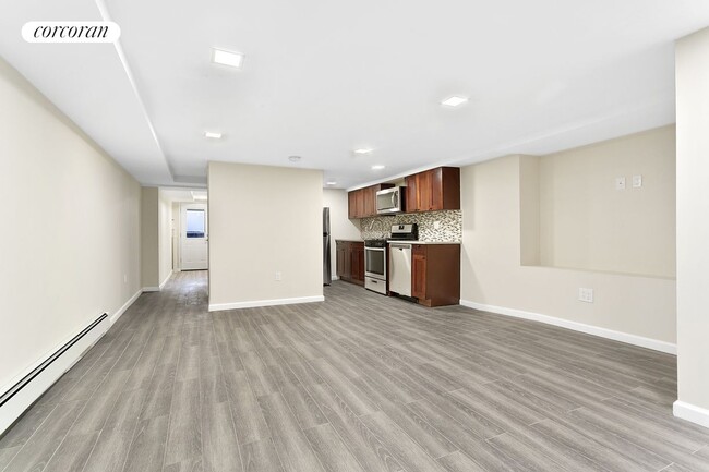 172 Eckford St in Brooklyn, NY - Building Photo - Building Photo
