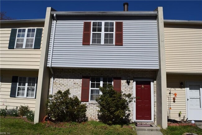 12773 Woodside Ln in Newport News, VA - Building Photo - Building Photo