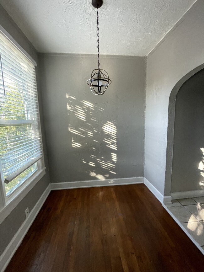 822 Ogden St-Unit -4 in San Antonio, TX - Foto de edificio - Building Photo