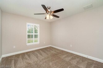 3423 NE 12th Ave in Cape Coral, FL - Foto de edificio - Building Photo