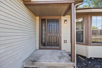 6948 Kinston Dr in Canal Winchester, OH - Building Photo - Building Photo