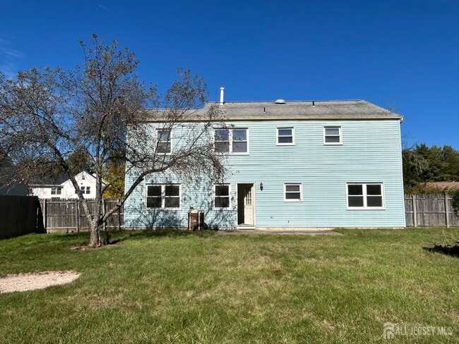 34 Stonewall Dr in Edison, NJ - Building Photo - Building Photo