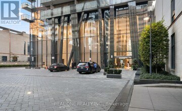 65 St Mary St in Toronto, ON - Building Photo - Building Photo