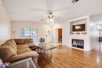 2417 Hallie Ln in Round Rock, TX - Building Photo - Building Photo