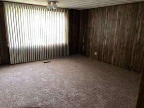 2705 13th Ave in Rock Island, IL - Building Photo - Building Photo