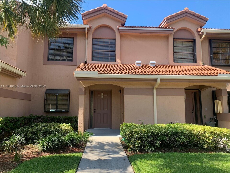 10600 NW 14th St-Unit -108 in Plantation, FL - Building Photo