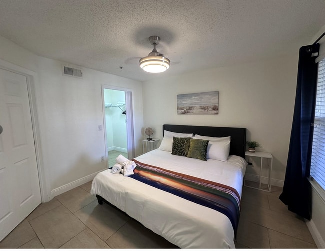 2216 Grand Cayman Ct in Kissimmee, FL - Building Photo - Building Photo