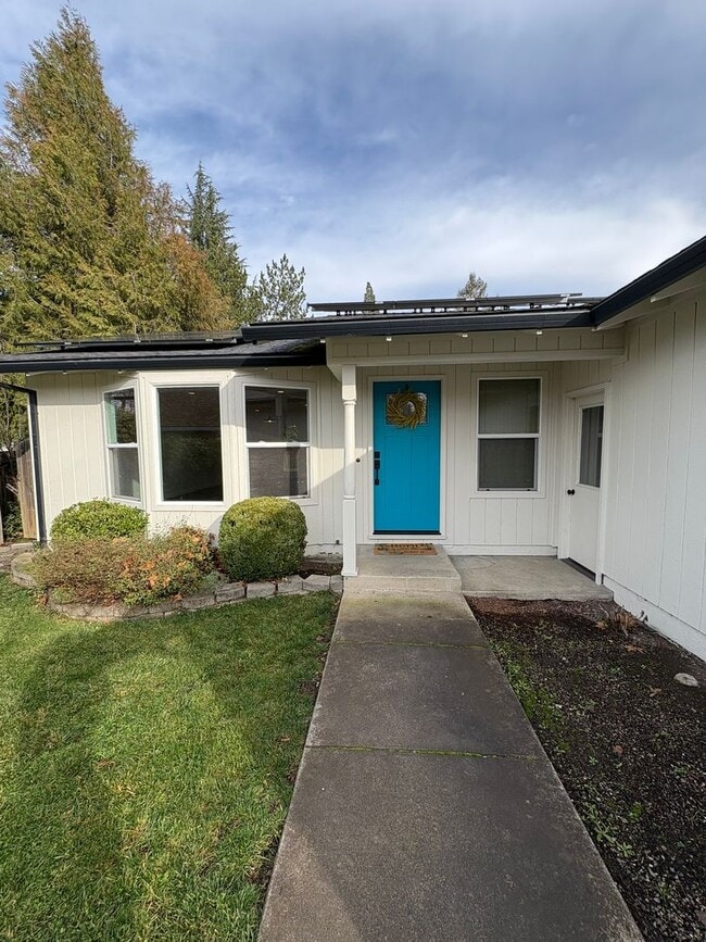2936 Aldersgate Rd in Medford, OR - Building Photo - Building Photo