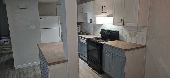 639 68 Av SW in Calgary, AB - Building Photo - Building Photo