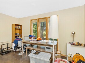 170 Rawson Rd, Unit 2 in Brookline, MA - Building Photo - Building Photo