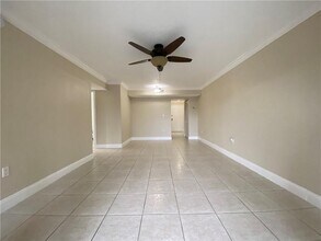 4235 N University Dr, Unit 4235 in Sunrise, FL - Building Photo - Building Photo