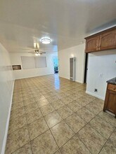 915 30th St in Bakersfield, CA - Foto de edificio - Building Photo