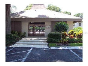 3036 Eastland Blvd in Clearwater, FL - Building Photo - Building Photo