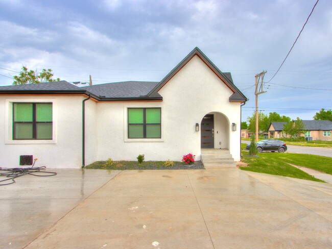 1209 N Indiana Ave in Oklahoma City, OK - Foto de edificio - Building Photo