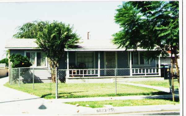 6821-6825 Colmar Ave in Bell, CA - Foto de edificio