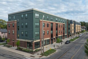Steepleview in Grand Rapids, MI - Building Photo