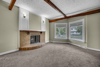 402 Nicholson St, Unit #1 in Joliet, IL - Foto de edificio - Building Photo