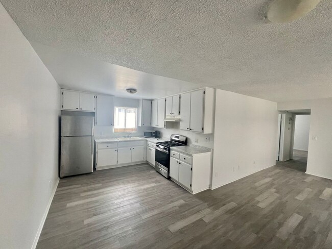 Newly Renovated 1 bedroom in Gardena, CA - Building Photo - Interior Photo