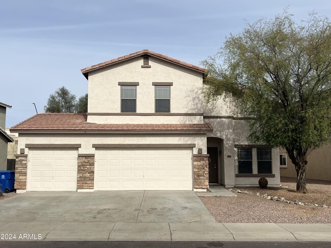 17026 W Saguaro Ln