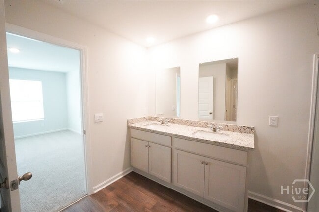 property at 112 Windrush Pnes