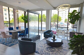 5150 Hidalgo St in Houston, TX - Foto de edificio - Building Photo