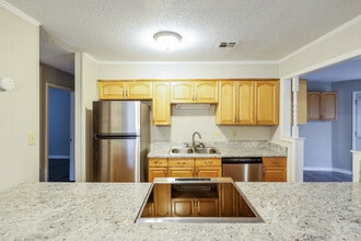 665 Burlington Dr in Montgomery, AL - Building Photo - Building Photo
