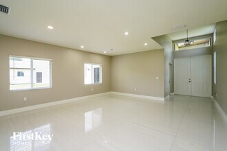 314 Hamilton Ave in Lehigh Acres, FL - Building Photo - Building Photo