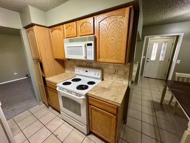 4569 S Lowell Blvd in Denver, CO - Building Photo - Building Photo