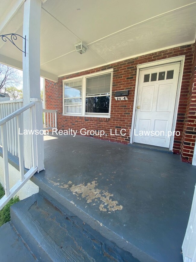 2614 Fairfield Dr NE in Roanoke, VA - Building Photo - Building Photo