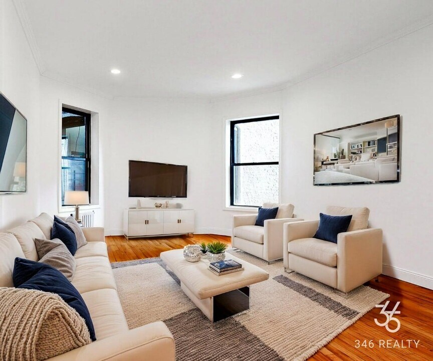 West 139th Street, Unit 3B in New York, NY - Building Photo