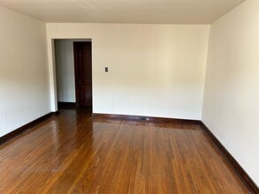 838 W 4th St, Unit 2 in Lewistown, PA - Foto de edificio - Building Photo