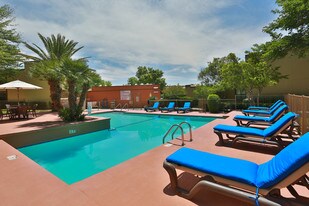 Valley Ridge Apartments in El Paso, TX - Building Photo