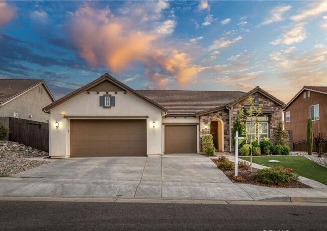 property at 21250 Lago Bello